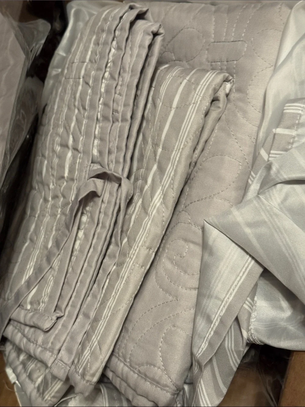Madison Park Quebec 6 Piece Daybed Cover Set Grey Bedding Quilting Reversible